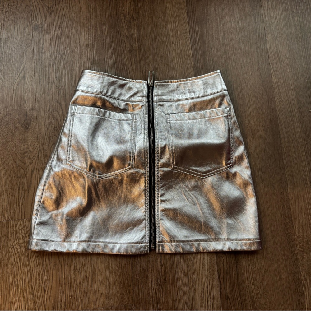 Source Unknown Shimmering Silver Mini Skirt